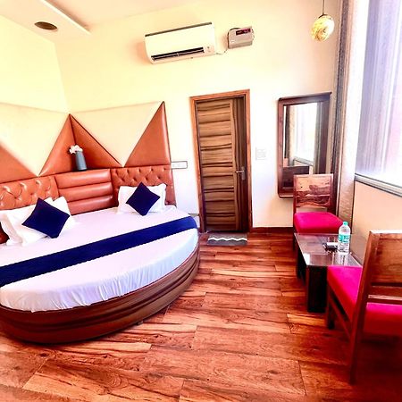 Hotel Woodcrest Zirakpur Chandigarh- Best Family Hotel - Luxurious Rooms - Unit Of Sidham Group Luaran gambar