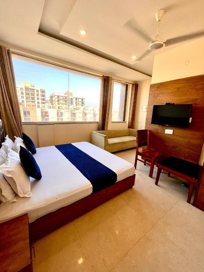 Hotel Woodcrest Zirakpur Chandigarh- Best Family Hotel - Luxurious Rooms - Unit Of Sidham Group Luaran gambar