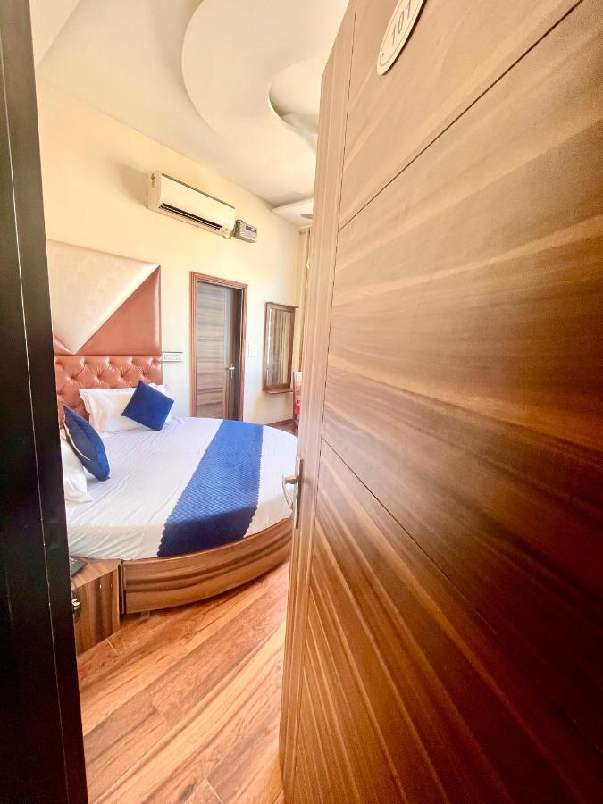 Hotel Woodcrest Zirakpur Chandigarh- Best Family Hotel - Luxurious Rooms - Unit Of Sidham Group Luaran gambar