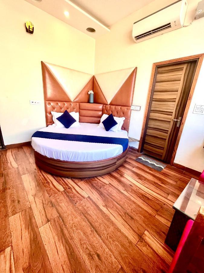 Hotel Woodcrest Zirakpur Chandigarh- Best Family Hotel - Luxurious Rooms - Unit Of Sidham Group Luaran gambar