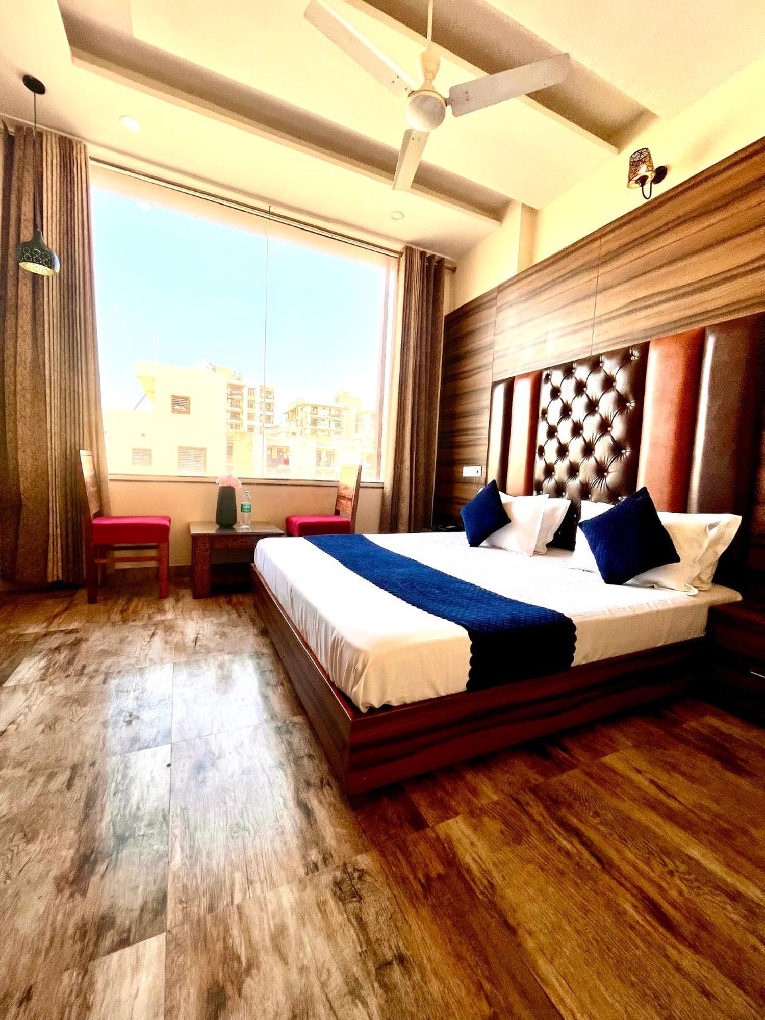 Hotel Woodcrest Zirakpur Chandigarh- Best Family Hotel - Luxurious Rooms - Unit Of Sidham Group Luaran gambar