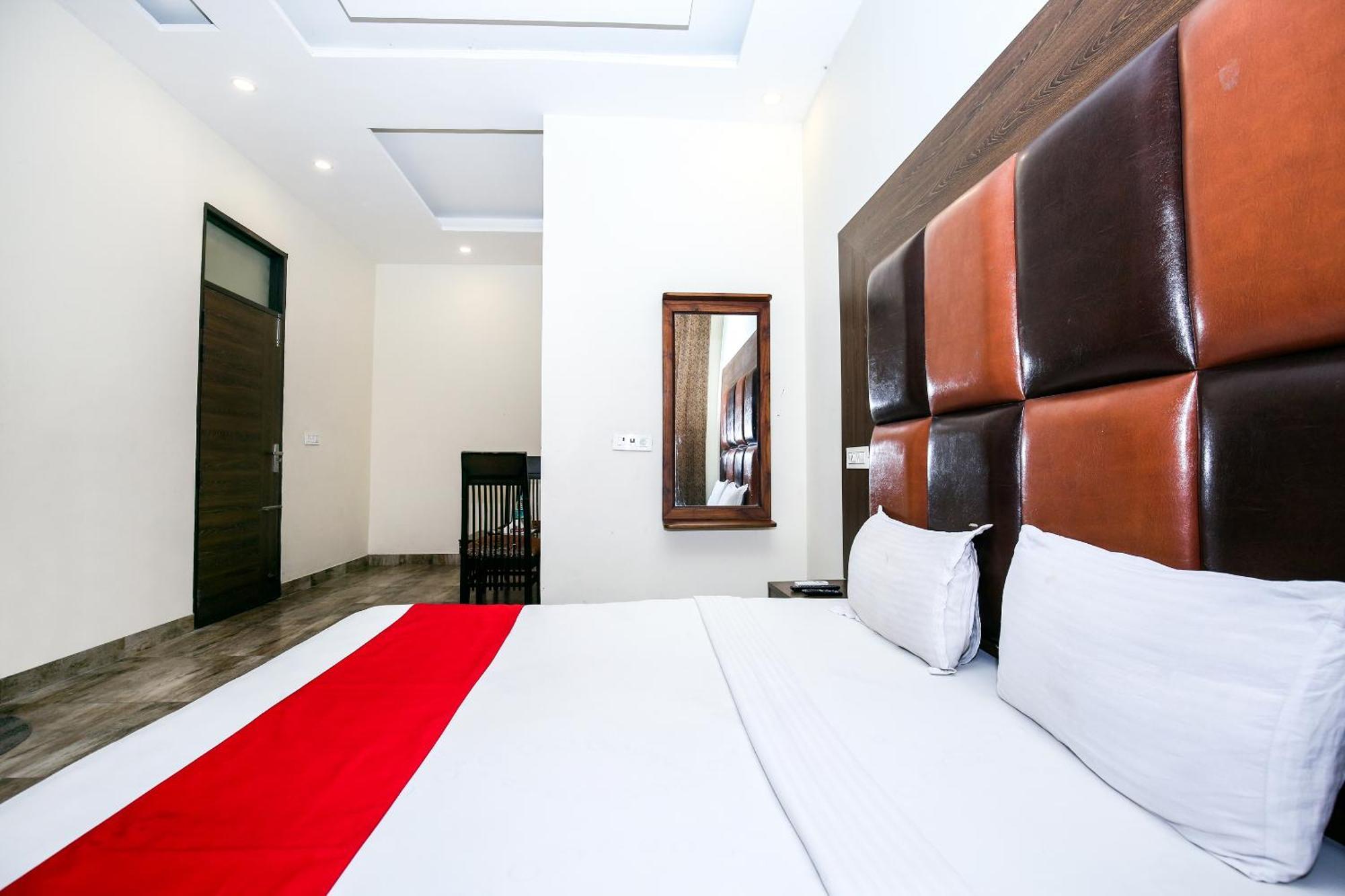 Hotel Woodcrest Zirakpur Chandigarh- Best Family Hotel - Luxurious Rooms - Unit Of Sidham Group Luaran gambar